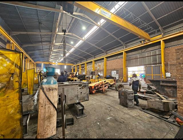 3,500M² FACTORY FOR SALE IN ANDERBOLT